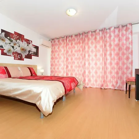 Beautiful Coral And Ocean Blue In Oceano Atlantico Apartment *