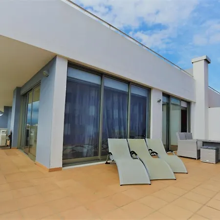 Hotel Beautiful Coral And Ocean Blue In Oceano Atlantico