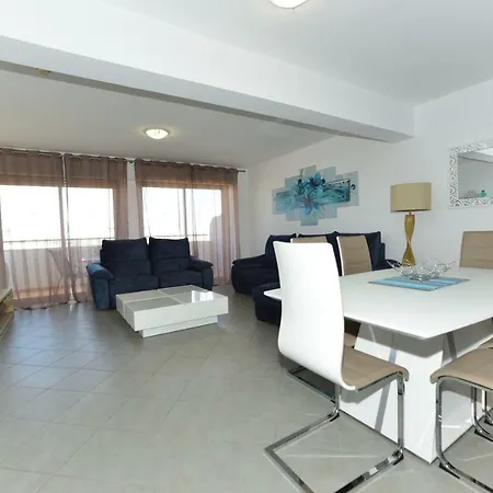 Beautiful Coral And Ocean Blue In Oceano Atlantico Portimao