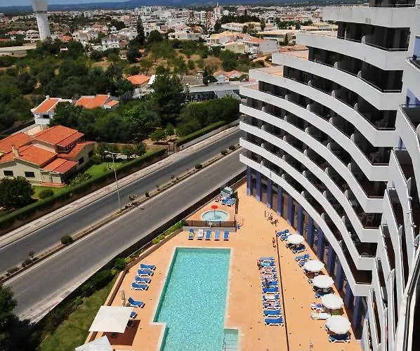Hotel Beautiful Coral And Ocean Blue In Oceano Atlantico *